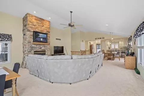 834 Breckenboro, Lake Summerset, IL 61019 photo 7