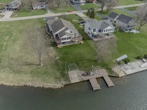 834 Breckenboro, Lake Summerset, IL 61019 photo 2