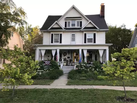 618 E Jefferson St, Freeport, IL 61032 photo 1