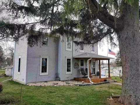 506 Main St, Leaf River, IL 61047 photo 17