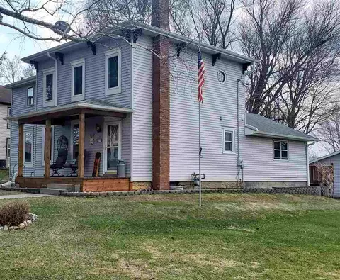 506 Main St, Leaf River, IL 61047 photo 4