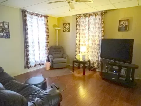 810 E Pleasant, Freeport, IL 61032 photo 4