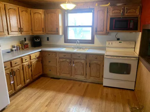 306 S Main St, Leaf River, IL 61047 photo 2