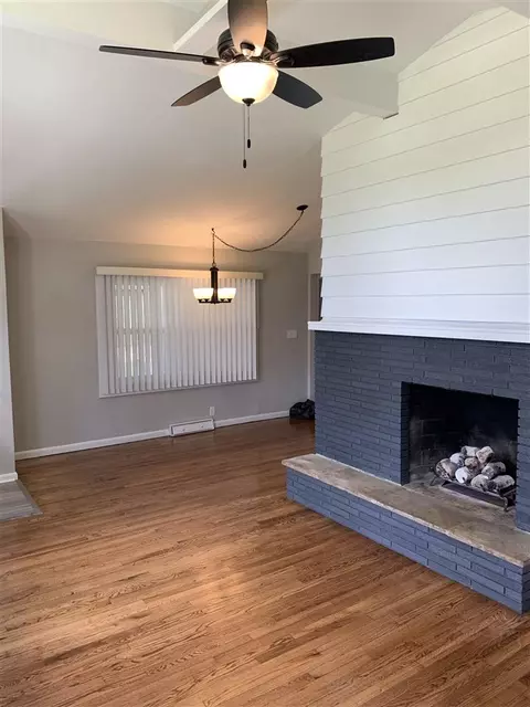 7922 Burr Oak Rd, Roscoe, IL 61073 photo 9