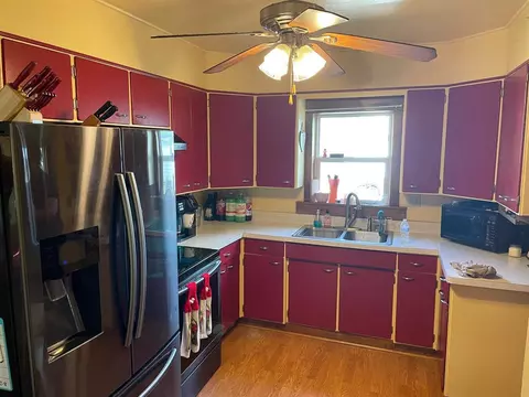 213 E 4th St, Pecatonica, IL 61063 photo 16