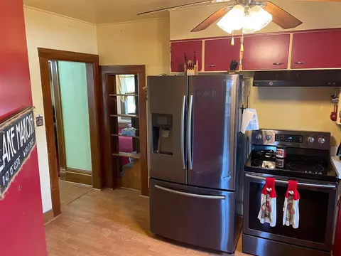 213 E 4th St, Pecatonica, IL 61063 photo 15