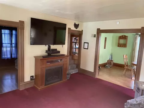213 E 4th St, Pecatonica, IL 61063 photo 6