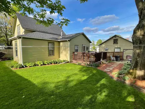 213 E 4th St, Pecatonica, IL 61063 photo 30