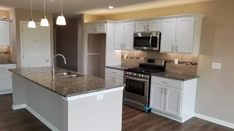 1608 Hawks Pass, Beloit, WI 53511 photo 5