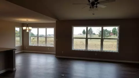 1608 Hawks Pass, Beloit, WI 53511 photo 2
