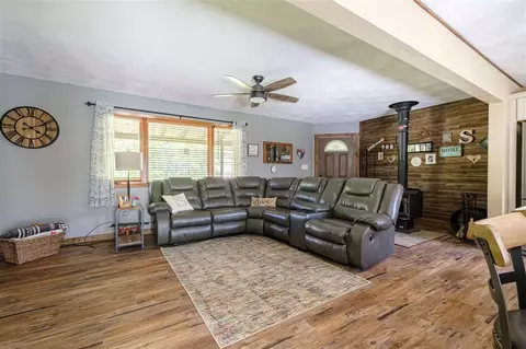 608 N 2nd St, Holcomb, IL 61043 photo 7