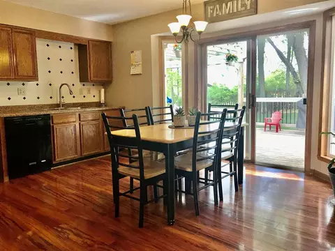 948 Thickett Trl, Roscoe, IL 61073 photo 11