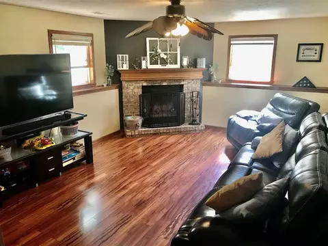 948 Thickett Trl, Roscoe, IL 61073 photo 12