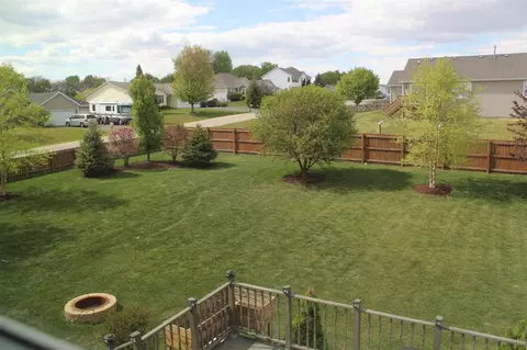 741 Ballymore Rd, Roscoe, IL 61073 photo 4