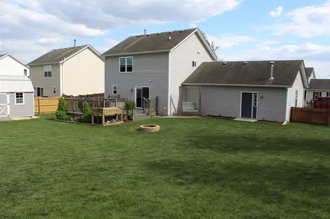 741 Ballymore Rd, Roscoe, IL 61073 photo 6