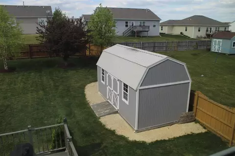 741 Ballymore Rd, Roscoe, IL 61073 photo 5