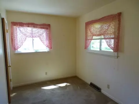 1502 Winter Dr, Freeport, IL 61032 photo 11