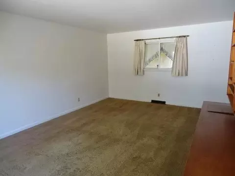 1502 Winter Dr, Freeport, IL 61032 photo 10