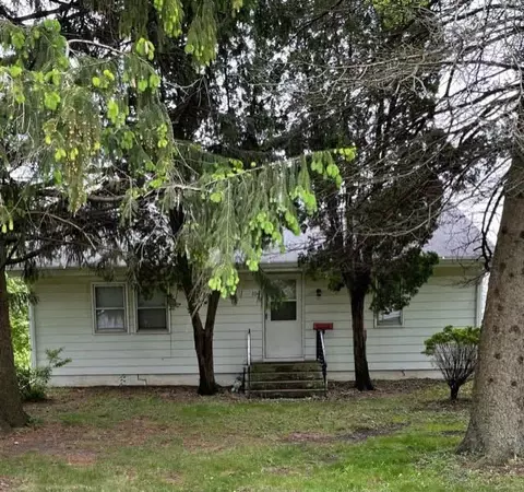 102 E 104 E Pacific St, Davis Junction, IL 61020 photo 1