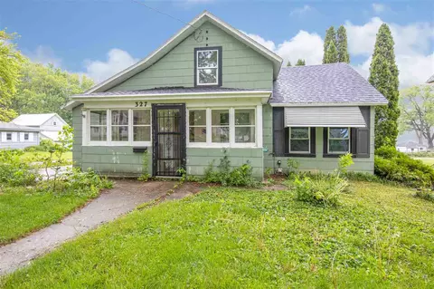 327 W 4th St, Pecatonica, IL 61063 photo 1