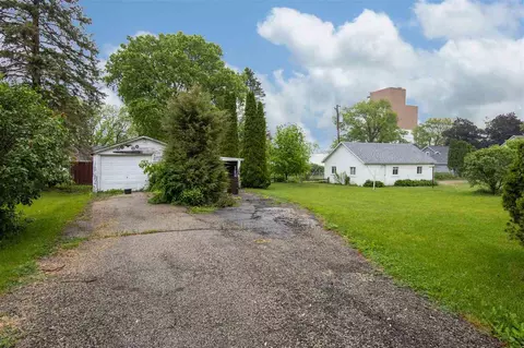 327 W 4th St, Pecatonica, IL 61063 photo 19