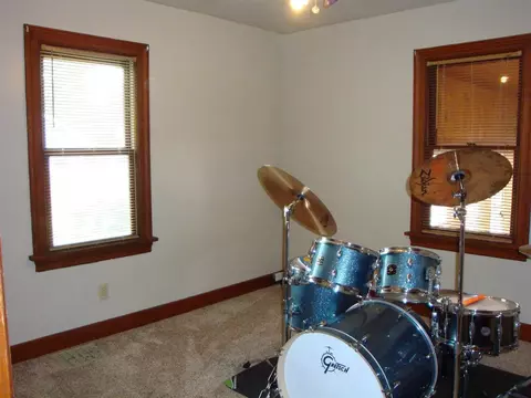503 W Perry St, Belvidere, IL 61008 photo 12