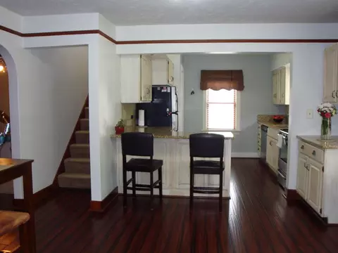 503 W Perry St, Belvidere, IL 61008 photo 7