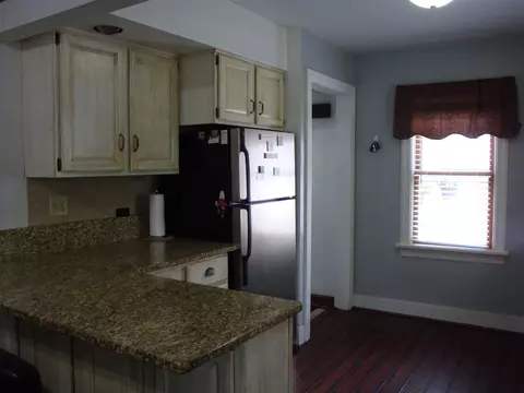 503 W Perry St, Belvidere, IL 61008 photo 9