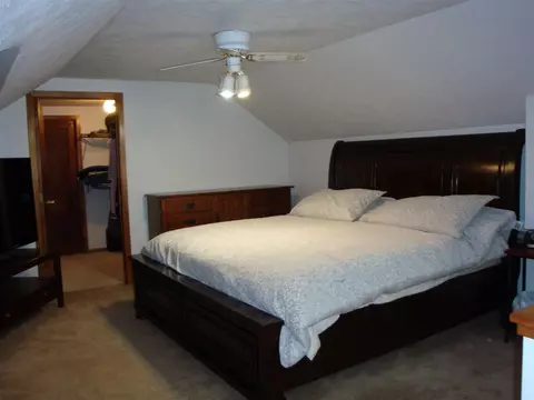 503 W Perry St, Belvidere, IL 61008 photo 14