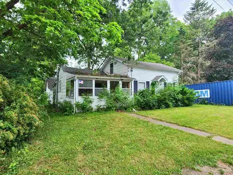 333 E 7th St, Pecatonica, IL 61063 photo 1