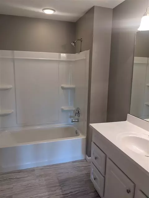 1020 Baxter Ln, Freeport, IL 61032 photo 11