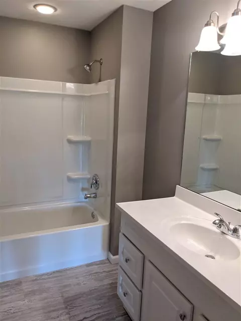 1020 Baxter Ln, Freeport, IL 61032 photo 10
