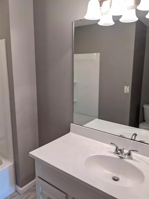 1020 Baxter Ln, Freeport, IL 61032 photo 12