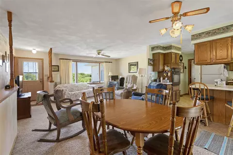 7365 E Ridott Rd, Ridott, IL 61067 photo 7