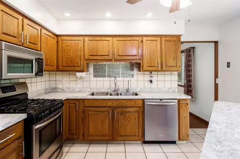 11128 Cedarbrook Rd, Roscoe, IL 61073 photo 7