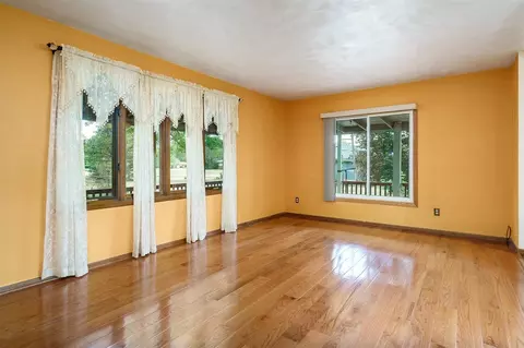 11128 Cedarbrook Rd, Roscoe, IL 61073 photo 3