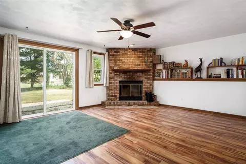 11128 Cedarbrook Rd, Roscoe, IL 61073 photo 8