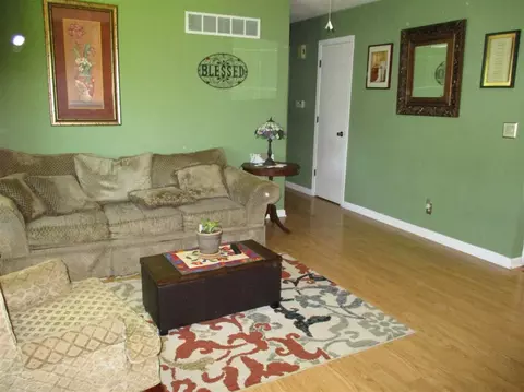 12031 Wagon Ln, Roscoe, IL 61073 photo 3