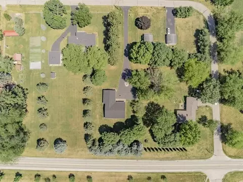 815 E Webb, Davis, IL 61019 photo 32