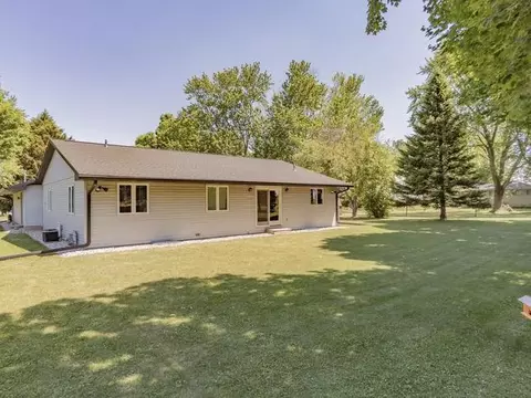 815 E Webb, Davis, IL 61019 photo 35