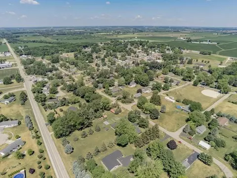 815 E Webb, Davis, IL 61019 photo 33