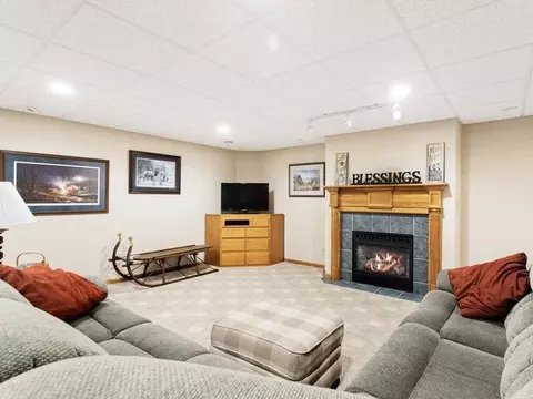 815 E Webb, Davis, IL 61019 photo 23