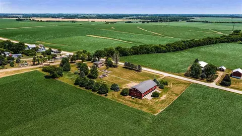 10538 N Pecatonica Rd, Leaf River, IL 61047 photo 1