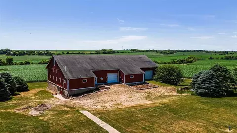 10538 N Pecatonica Rd, Leaf River, IL 61047 photo 3