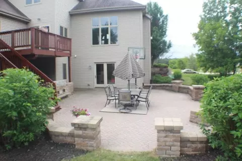 8696 Overlook Dr, Roscoe, IL 61073 photo 4