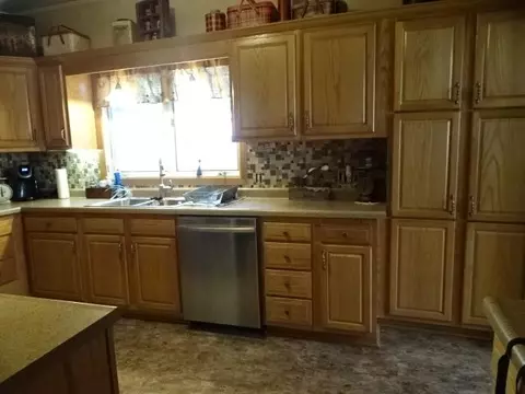 31 N Bailey, Freeport, IL 61032 photo 31