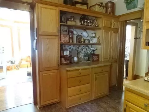 31 N Bailey, Freeport, IL 61032 photo 27