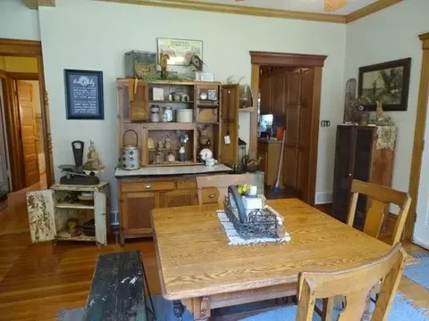 31 N Bailey, Freeport, IL 61032 photo 23