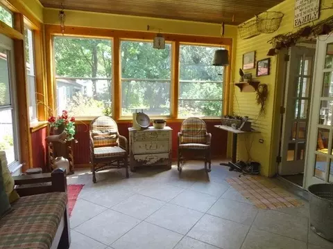 31 N Bailey, Freeport, IL 61032 photo 34