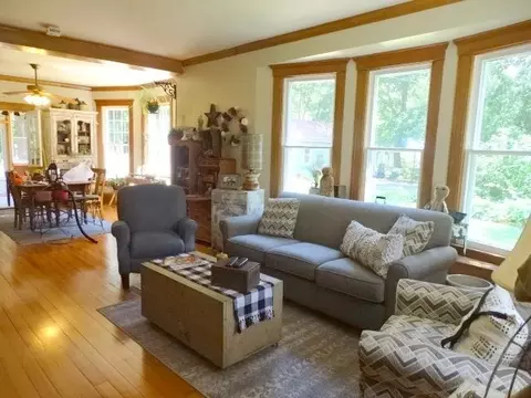 31 N Bailey, Freeport, IL 61032 photo 17
